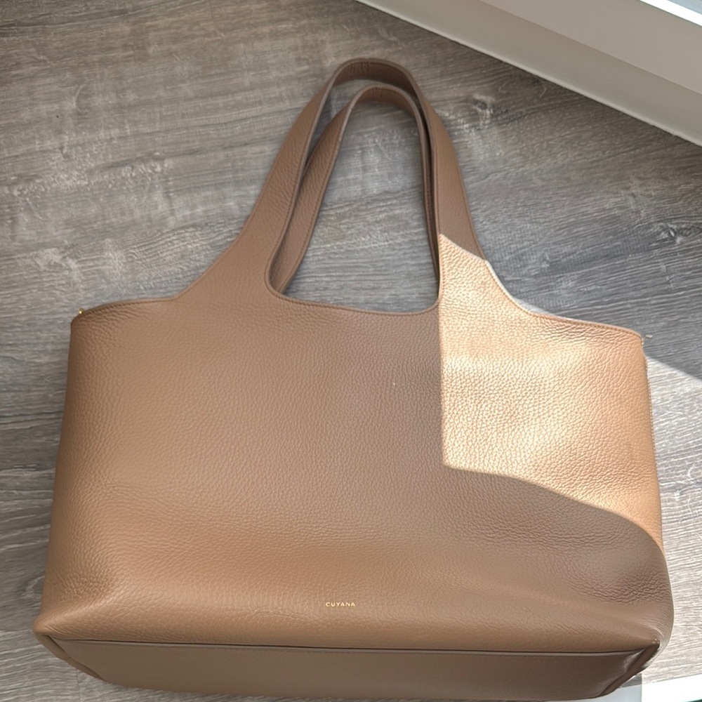 Cuyana Tan Leather Tote Bag 16 inch
